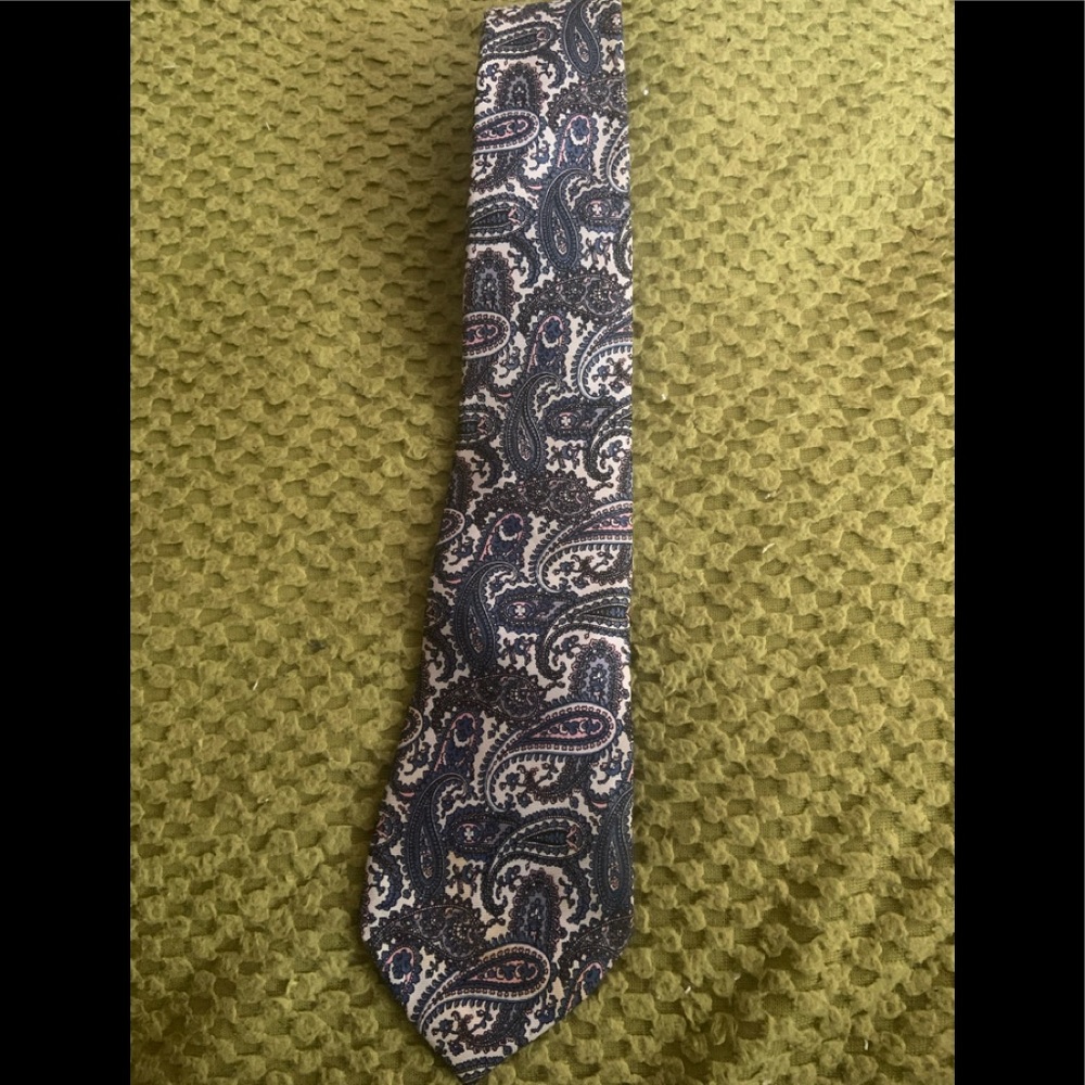 Neck tie